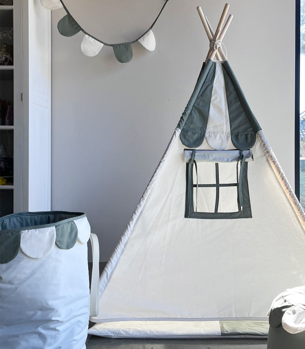 Circus Teepee with Mat, White