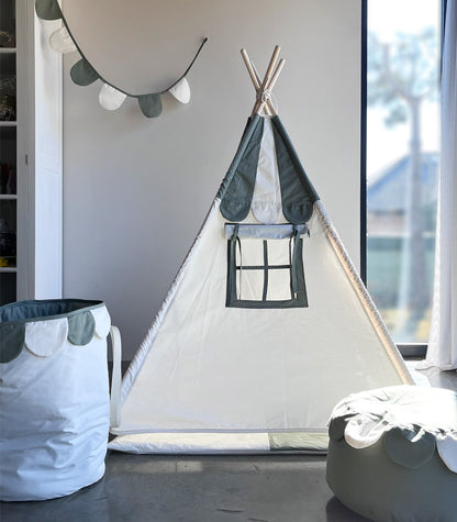 Circus Teepee with Mat, White